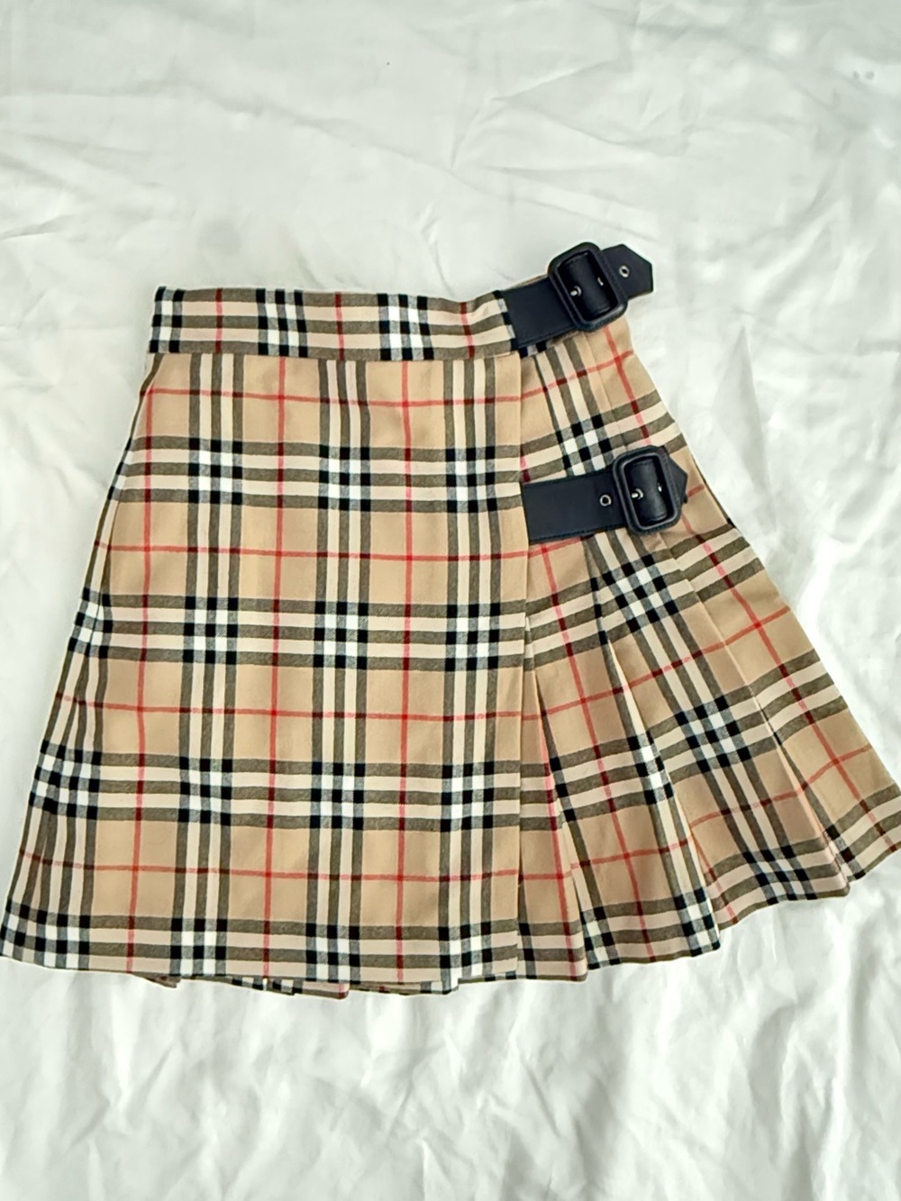 Burberry signature print in Beige Plaid Pleated Mini Skirt with leather Buckle